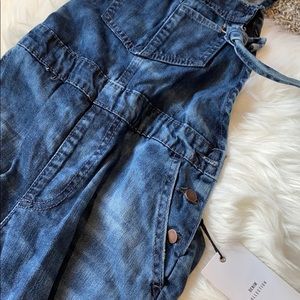 Brand new pullover jeans with tag